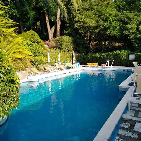 Casa Wendy - Swimming Pool Parking And Wifi Apartment